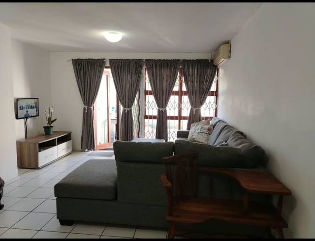2 BEDROOM APARTMENT FOR SALE IN BLUFF